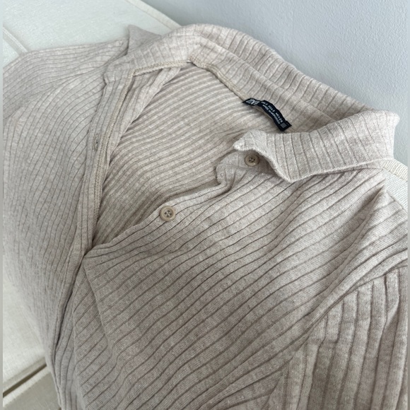 Zara buttoned shirt - Picture 2 of 4